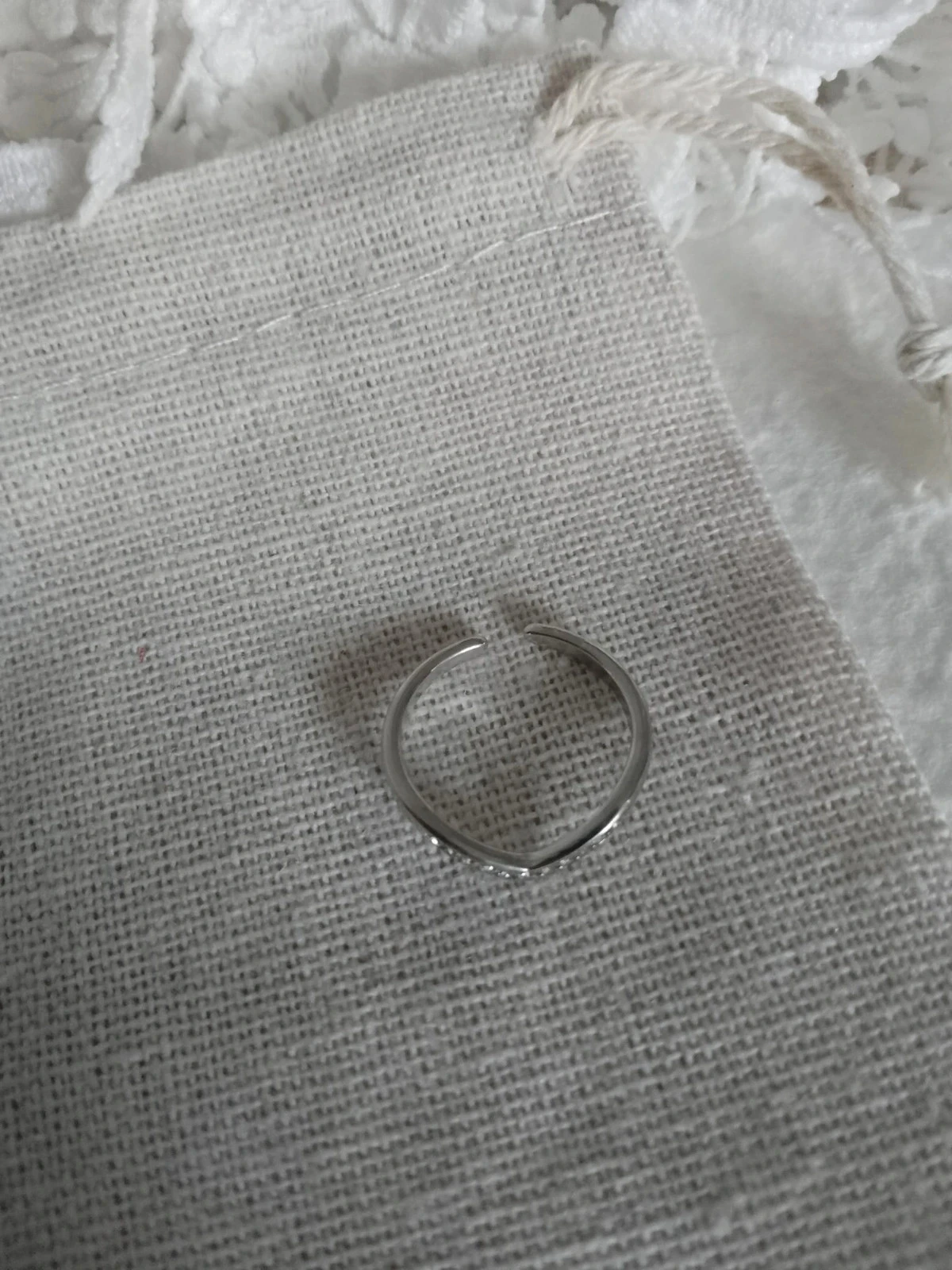 Anillo de dedo de acero inoxidable plateado – photo 2